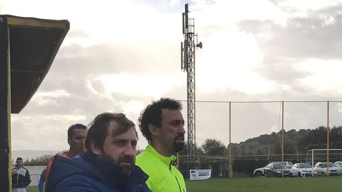 Viso y Jorge Pirri, primer y segundo entrenador del Tesorillo, ayer.